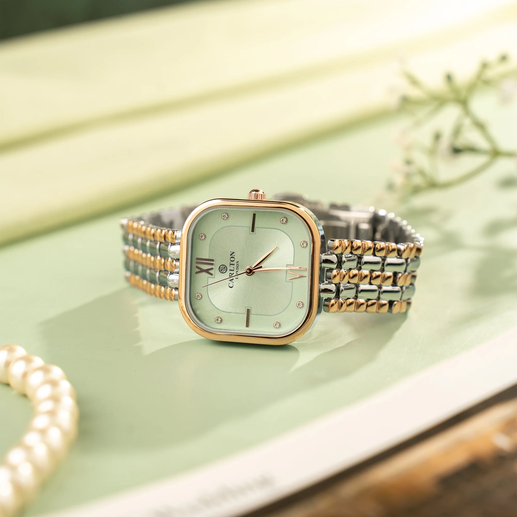 Chelsea: Women Mint Green Dial Stainless Steel Analog Watch - CLSSCLGRN - Image 2