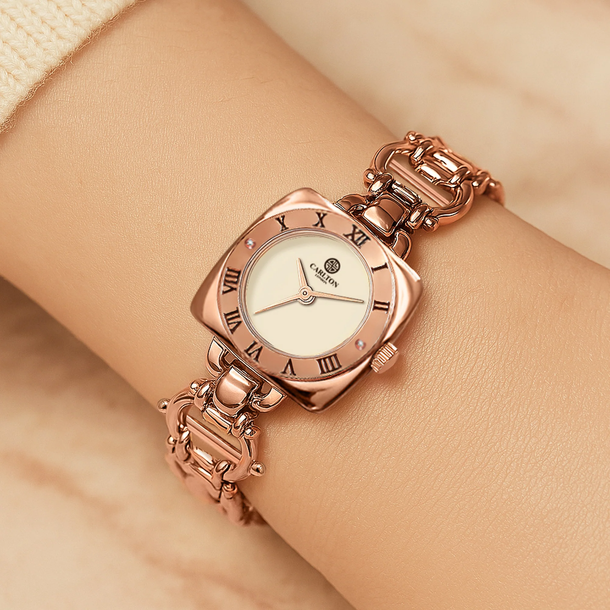 Florance Women White Analog Watch - CLGCW-001 - Image 2