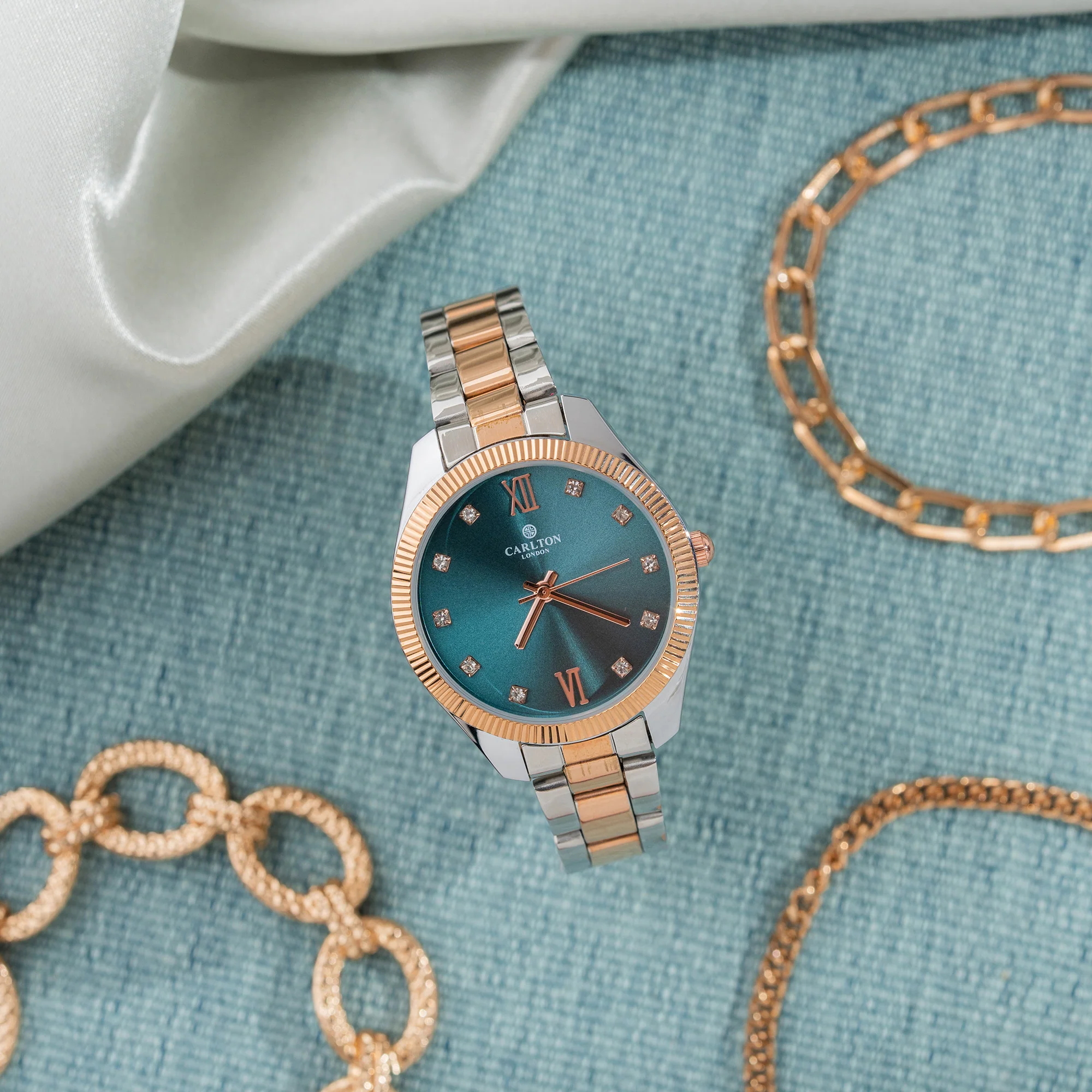 Women Gift Set 4 Of Blue Dial Watch + 3  Bracelets - CLPLG076 - Image 3